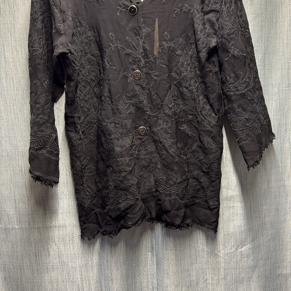 Katie May Button Down Shirt with Long Sleeves size small NWT - Picture 4 of 8